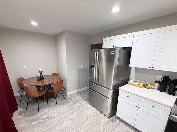 2nd image of 1844 E Sheridan St #1