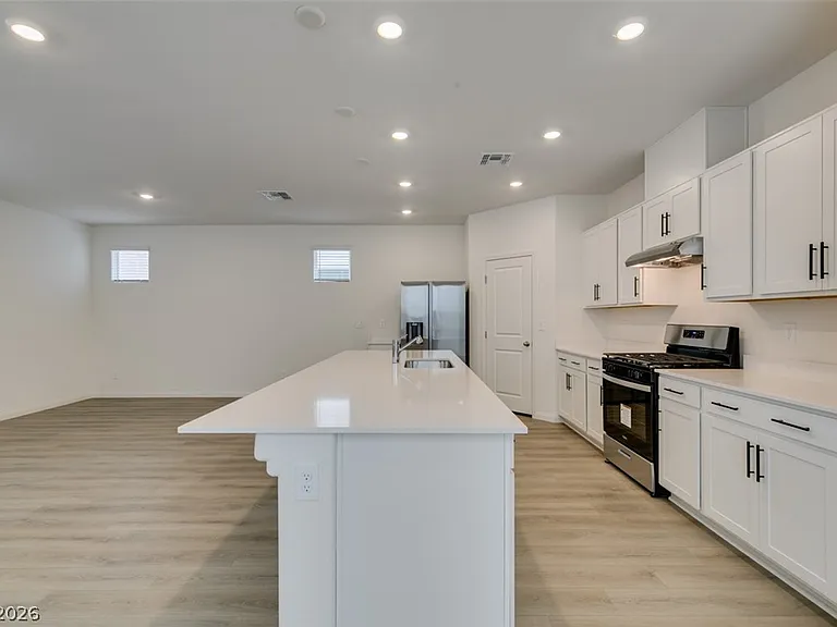 9133 Vesey Ave — Photo 25