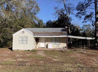 196 Upson St NE, Pelham, GA 31779