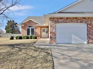 885 E Par Dr, El Dorado, KS 67042