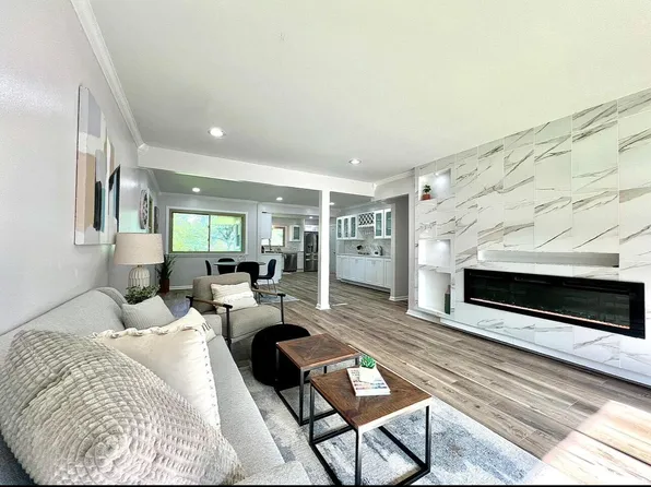 8292 North 61st STREET, Brown Deer, WI 53223