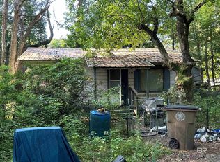 455 Pinehill Dr, Mobile, AL 36606