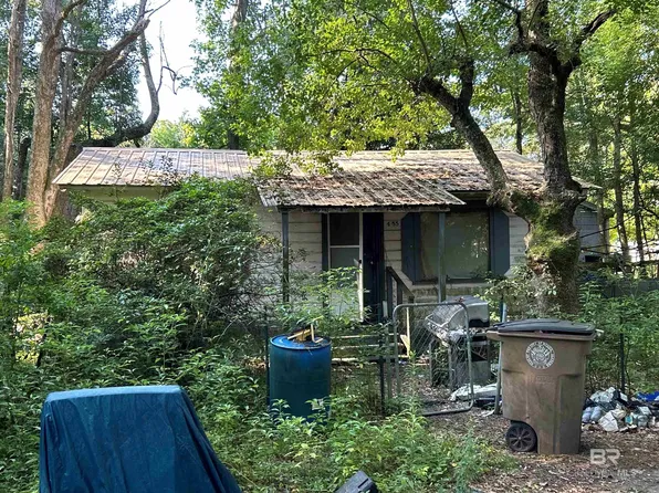455 Pinehill Dr, Mobile, AL 36606
