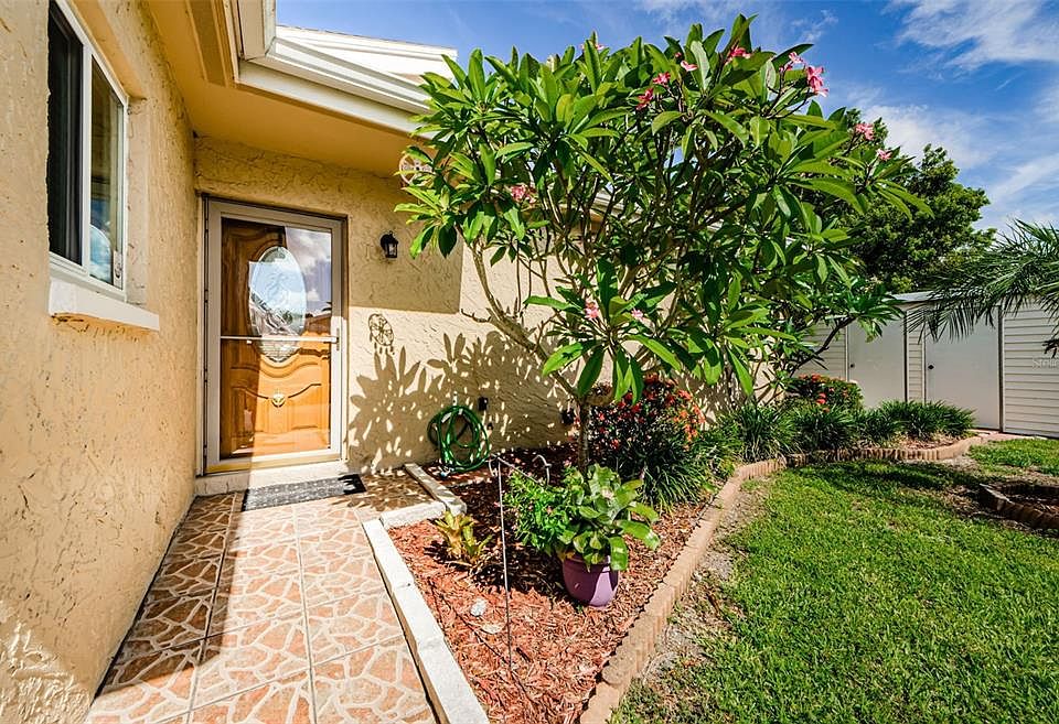 1st image of 1591 Amberlea Dr S