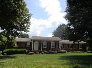 100 Wellington Cir, Paducah, KY 42003