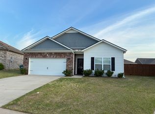 8833 Ruth Ann Cv, Southaven, MS 38671