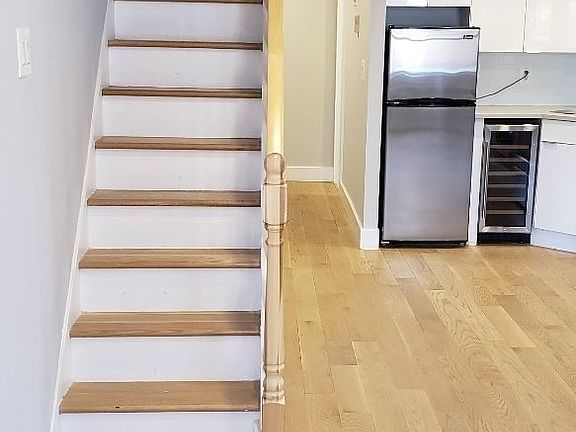 5th image of 402 E 83rd St #6B2