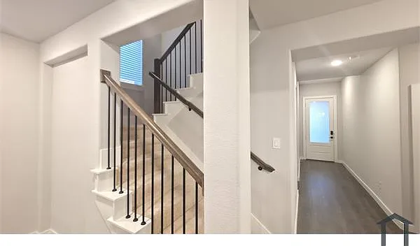 421 Tuscany Dr — Photo 13
