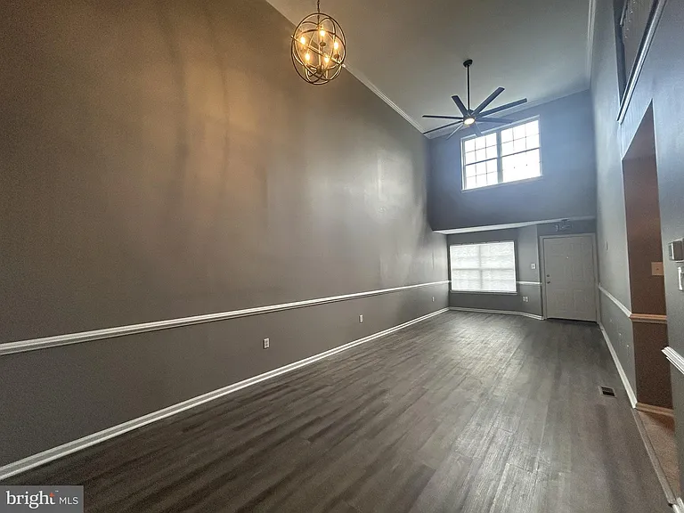 2016 Greenes Way Cir — Photo 4