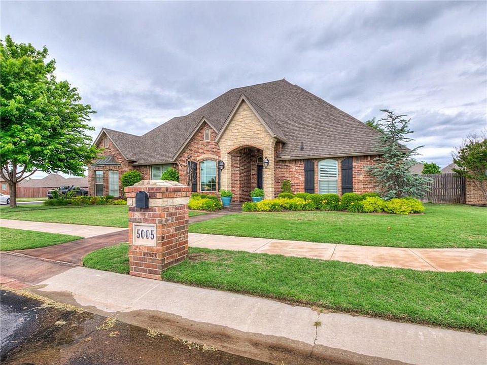 1st image of 5005 SW 126th Ct