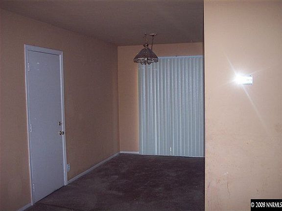 4th image of 1574 Oxford Ave
