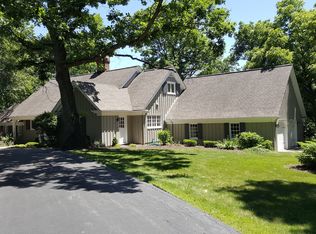 1983 Camphill Cir, Inverness, IL 60067