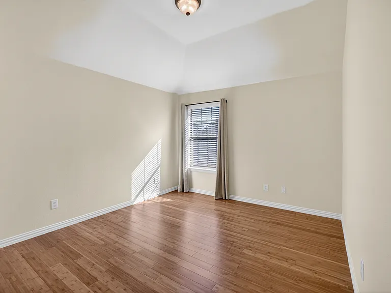 2616 Cove Dr — Photo 23