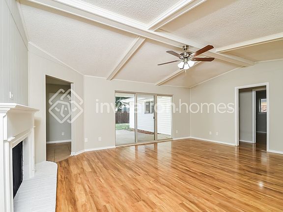 4th image of 3305 E Park Blvd