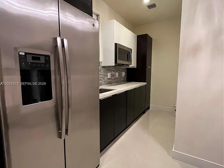 6421 NW 104th Path — Photo 3