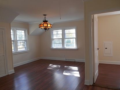 4th image of 4 Clinton Ave