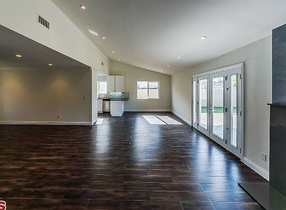 3rd image of 8123 Kelvin Ave