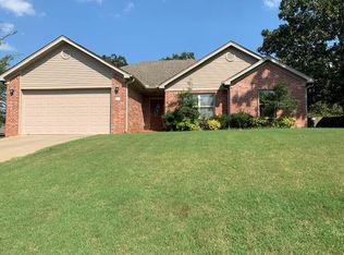 27 Twin Lakes Dr, Cabot, AR 72023