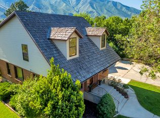 12017 Woodway Cir, Anchorage, AK 99516