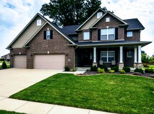 1026 Carnegie Knolls Dr, O'Fallon, IL 62269