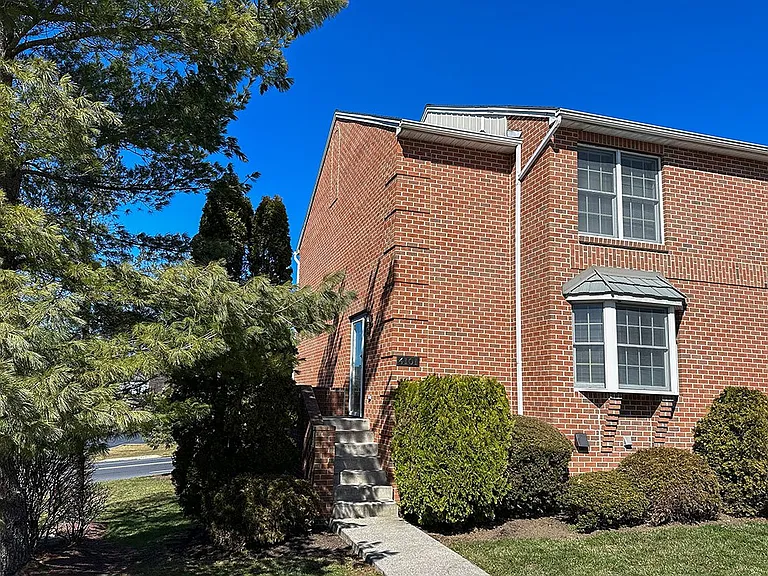 4129 Nantucket Dr — Photo 90