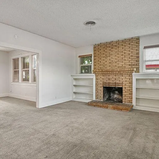 823 N Dallas Ave — Photo 5