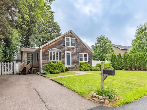 19 Dodge Street, Nashua, NH 03064