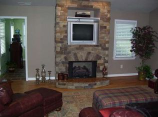 128 Plantation Place Ln, Mount Airy, NC 27030