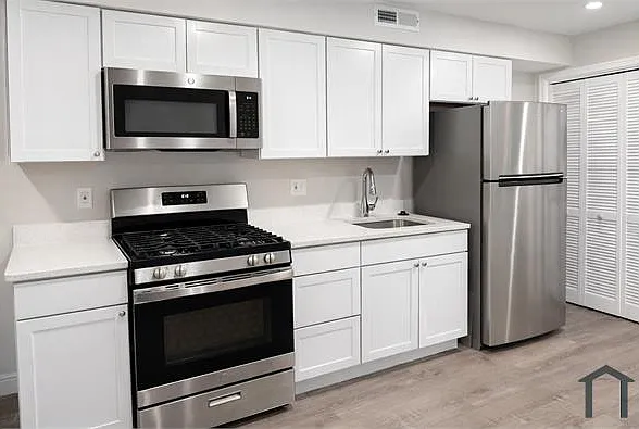 2 bed, $1,899 — Photo 4