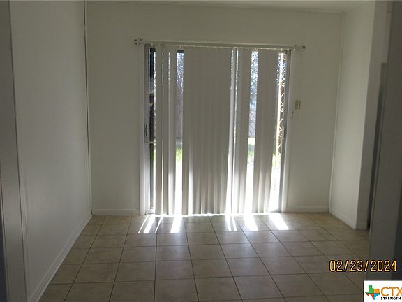 4th image of 2206 Davis Dr