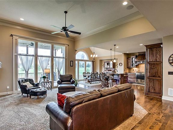 5th image of 9123 N Walrond Ct