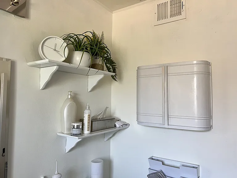 E Virginia Ave — Photo 13