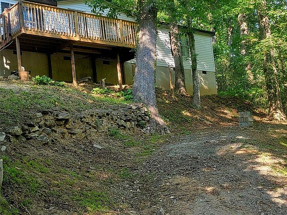 4th image of 138 Buddy Ln