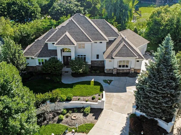 22106 Quail Cir, Elkhorn, NE 68022