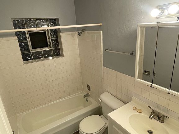 3rd image of 2110 Gabriel Ave #7