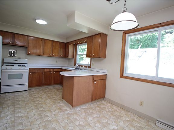 3rd image of 42 Seymour St