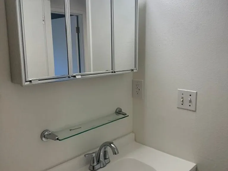 2000 Brookhurst St #27 — Photo 11