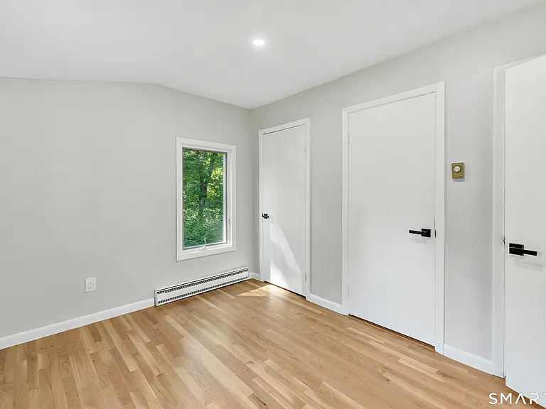 48 Crestwood Rd — Photo 32