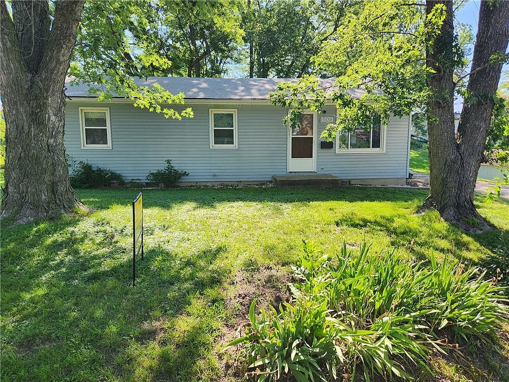 1007 Shelton St, Maysville, MO 64469 Zillow