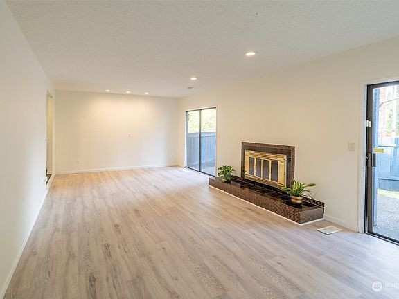 2nd image of 5031 19th Avenue SE