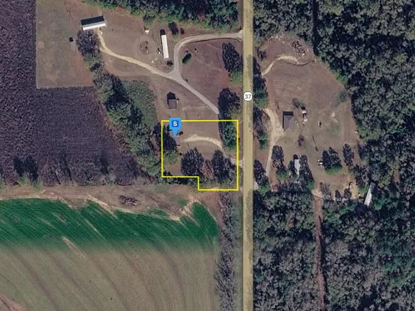 213 Highway 37, Collins, MS 39428