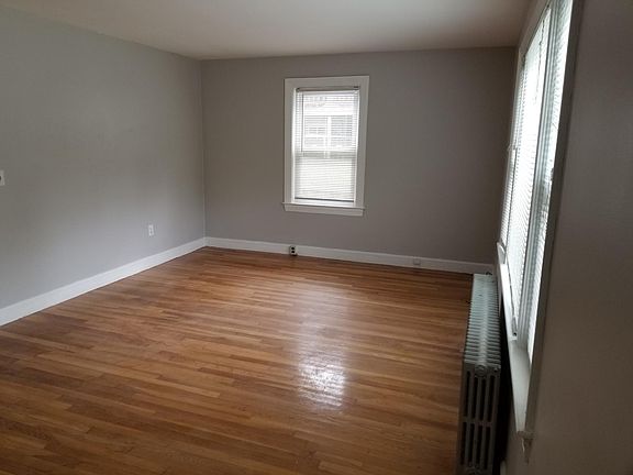 5th image of 101 Argyle St