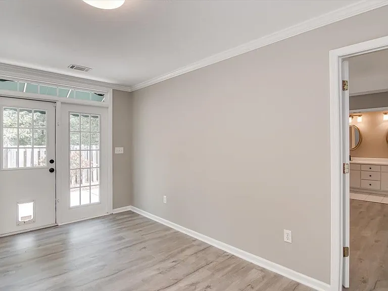 124 Palmer Ct — Photo 13