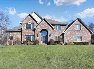 965 S Heathrow Ln, Avon, IN 46123