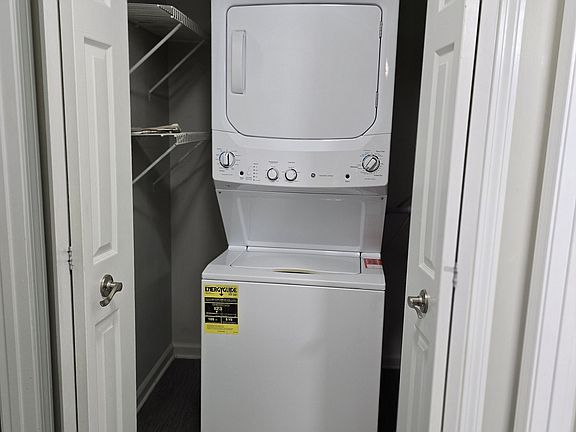 5th image of 680 Boston Post Rd APT 31