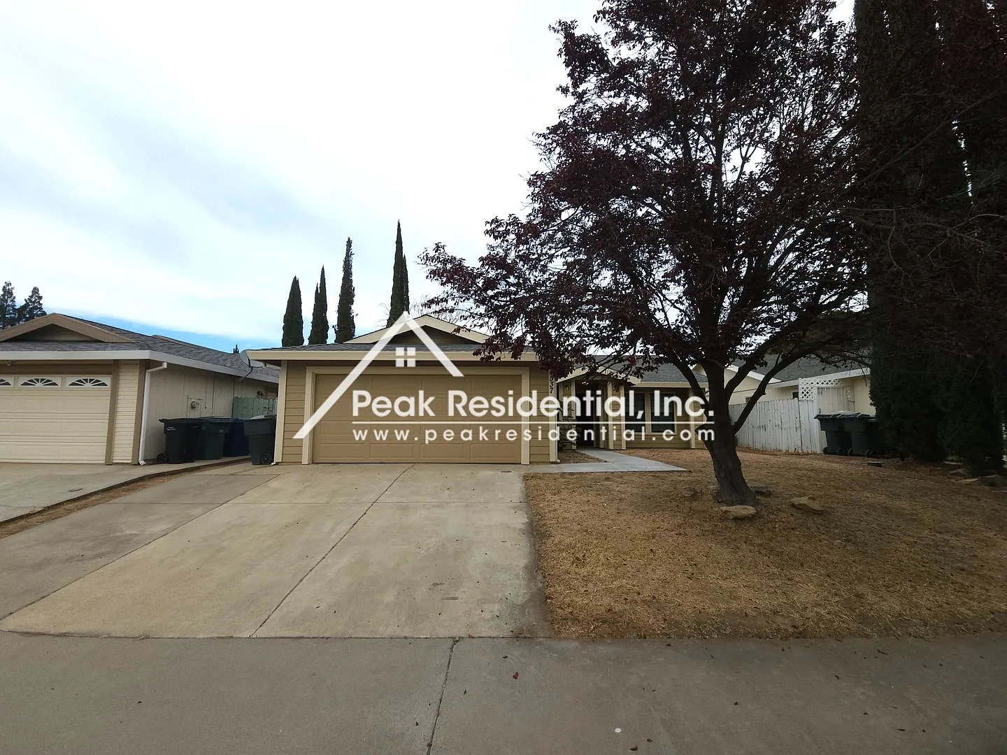 Great 4bd/2ba North Highlands Home with 2 Car Garage — Photo 1