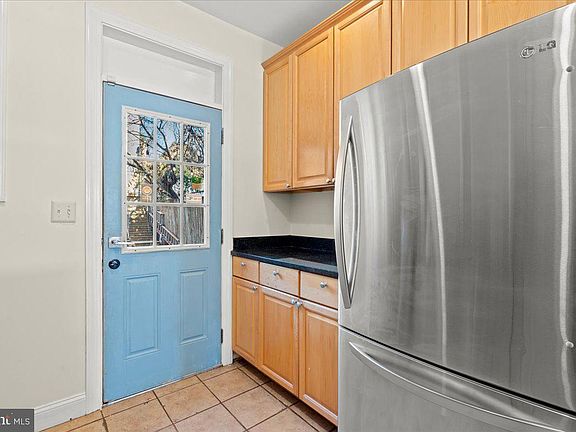 5th image of 1254 Florida Ave NE