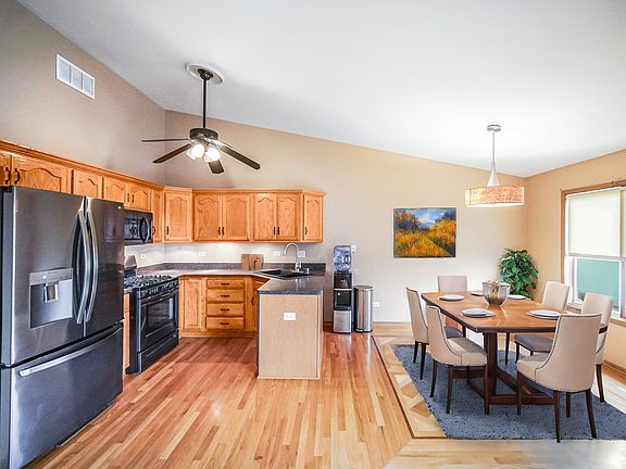 4th image of 8316 W Chestnut Ct