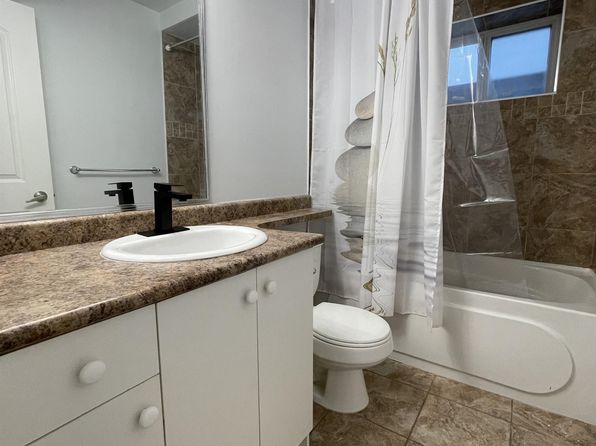 2 bedroom rental in Surrey — photo 9