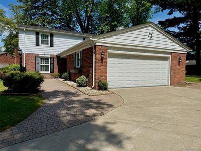 38552 Macintosh Ct, Clinton Township, MI, 48036